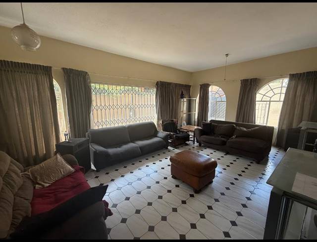 6 BEDROOM HOUSE FOR SALE IN VANDERBIJLPARK SE 3